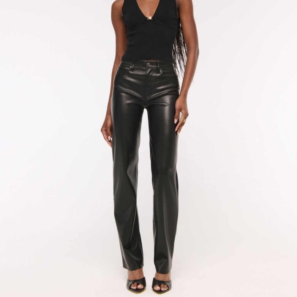 Abercrombie & Fitch Women's High Rise 90s Relaxed Vegan Leather Pant
